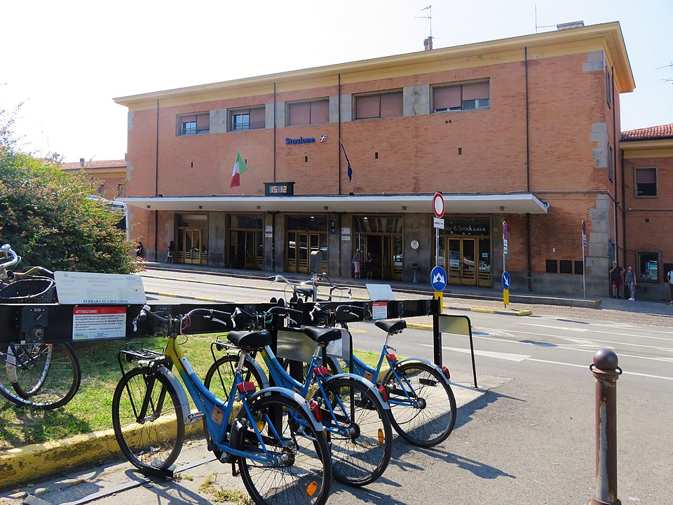 Trasferimento Ncc Da E Per Le Stazioni Ferroviarie Di Ferrara E